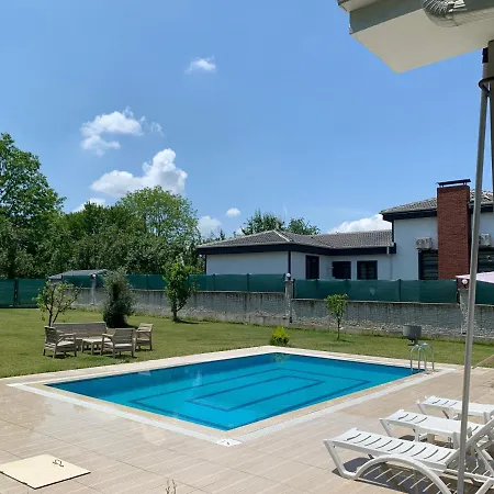Villa Villa Özgül *